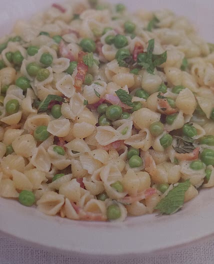 Mini shell pasta with a creamy smoked bacon and pea sauce