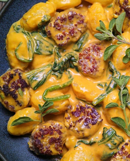Gnocchi with pumpkin cream and protein of choice