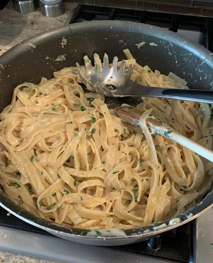 Two Pot Garlic Parmesan Fettucine