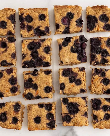 Easy Oatmeal Bars (with Blueberry and Carrot)
