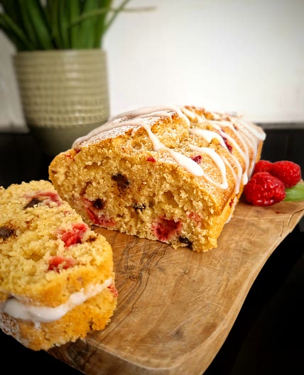 Raspberry loaf cake with lemon icing
