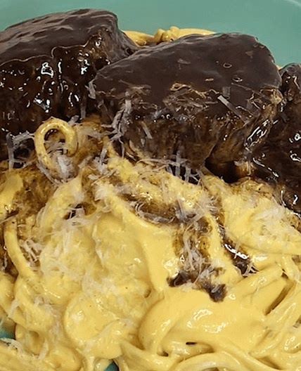 Tallarines a la huancaina con lomo: receta paso a paso (VIDEO)