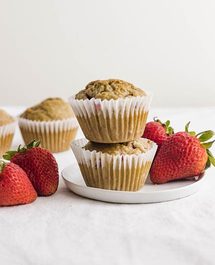 Healthy Strawberry Oat Breakfast Muffins
