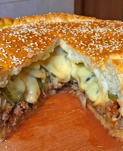 XXL Cheeseburger Kuchen