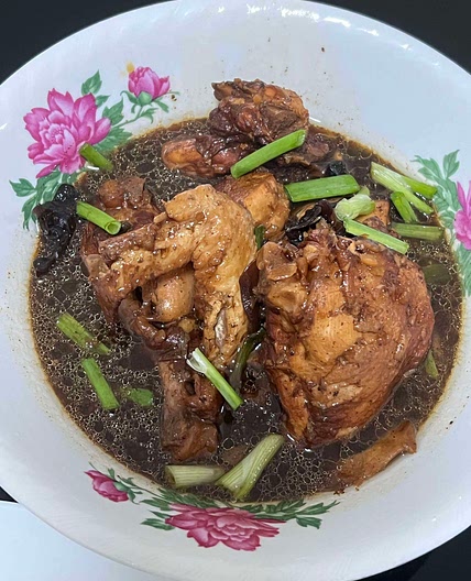 Yellow wine chicken 