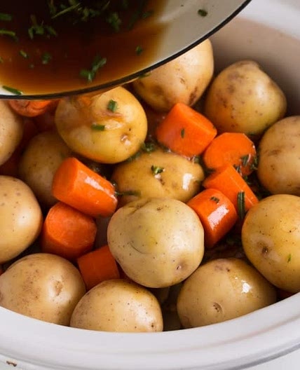 Delicious and Easy: Cooking Potatoes and Carrots in a Crock Pot