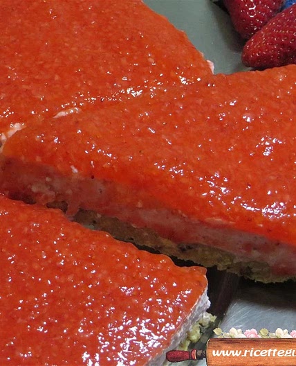 Cheesecake alle fragole e yogurt