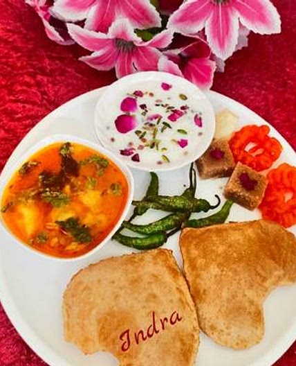 आलू टमाटर खीर -पूड़ी (Aloo Tamatar kheer puri recipe in Hindi)