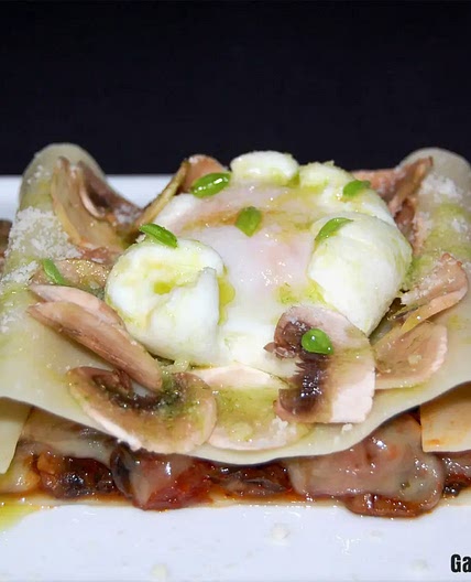 Receta de Lasaña de champiñones con huevo poché