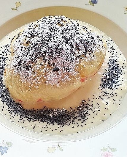 Österreichische Germknödel