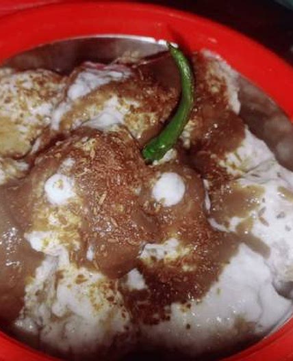 दही भले (Dahi Bhalle Recipe In Hindi)