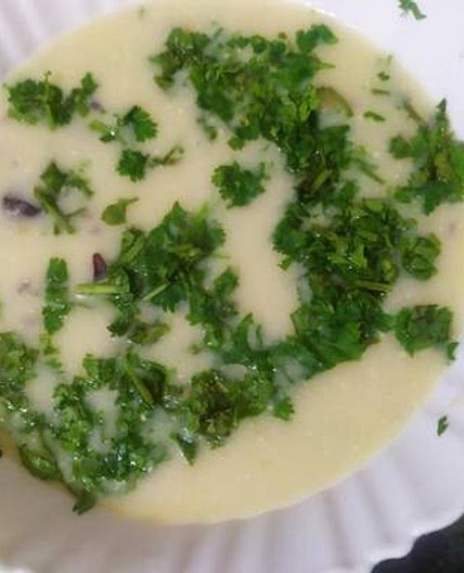 गुजराती कढ़ी (gujrathi kadhi recipe in hindi)