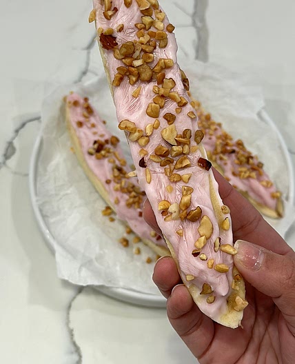 Banana split bites