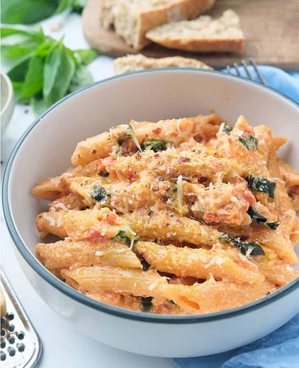ONE-POT TOMATO BASIL PASTA WITH RICOTTA