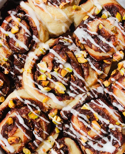 Pistachio Chocolate Cinnamon Rolls