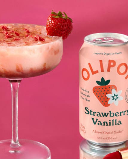 OLIPOP Strawberry Mocktail with magnesium