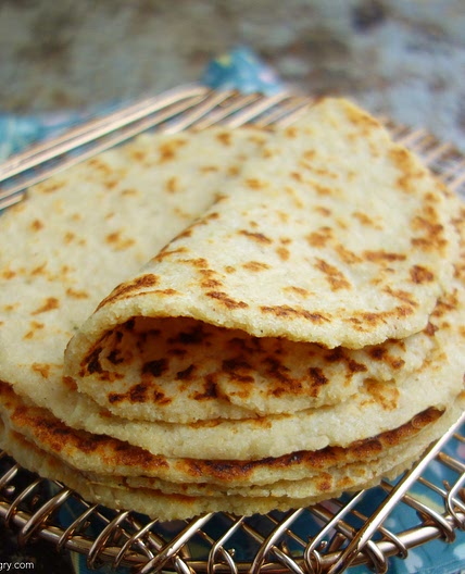 2-Ingredient Almond Flour Tortillas {vegan, keto, oil-free}