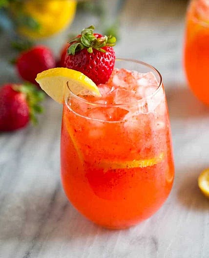 Strawberry lemonade