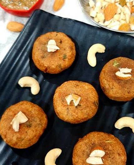 ड्राई फ्रूट कचौड़ी (Dry Fruit Kachori recipe in Hindi)