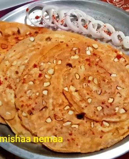 गार्लिक लच्छा पराठा (garlic lachha paratha recipe in Hindi)