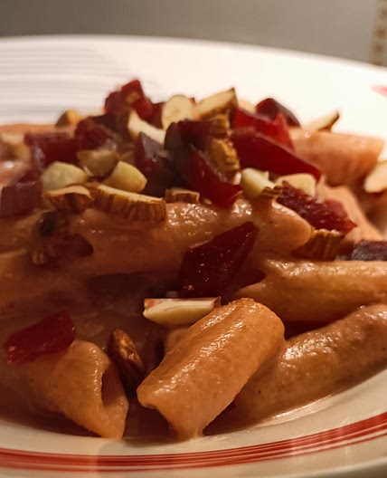 Pasta rosa alle barbabietole rosse