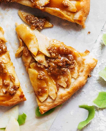 Caramel Apple Dessert Pizza