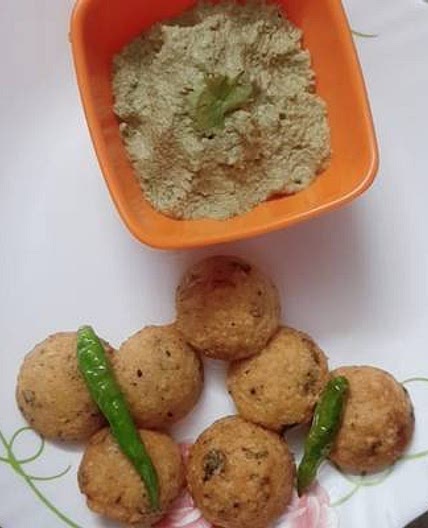 मूंग दाल वडा (moong dal vada recipe in Hindi)