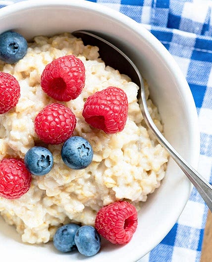 Oatmeal with Protein Powder & Berries