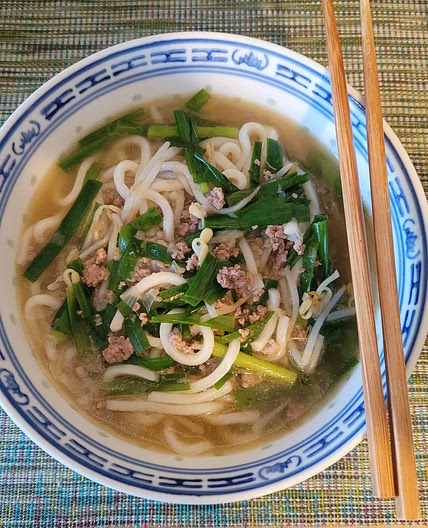 Mi Tai Mu - Taiwanesische Reisnudelsuppe