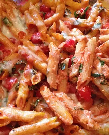 Creamy Pasta Bake with Cherry Tomatoes and Basil