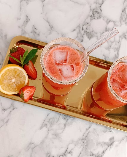 5 Min Strawberry Lemonade