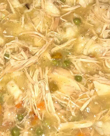 Easy Slow Cooker Chicken and Dumpling Soup