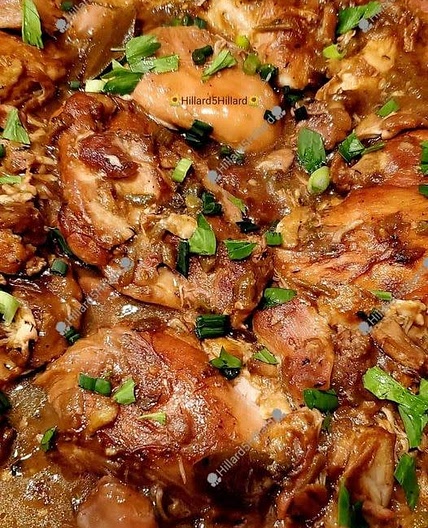 SOUTHERN SMOTHERED CHICKEN