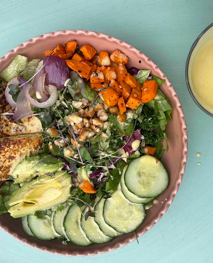 Mixed Greens Salad with Habanero Dressing and Roasted Veggies