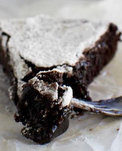 Kladdkaka (Swedish Chocolate Cake)