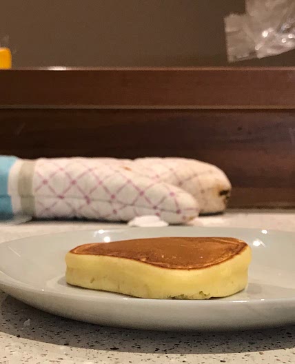 Thick and Fluffy American Pancakes