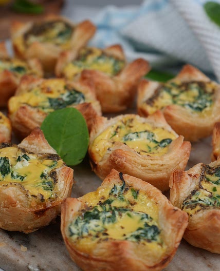 Ricotta and Spinach Puffs