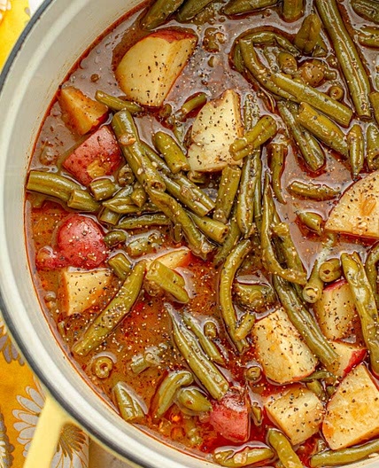 Cajun Smothered Green Beans & Potatoes (meatless)