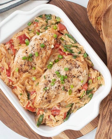Spinach and Tomato Orzo Chicken Skillet