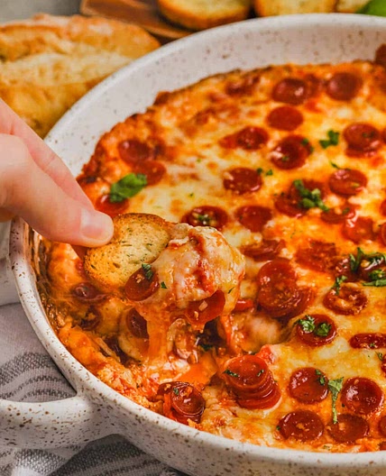 Easy Cheesy Pizza Dip