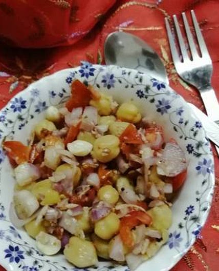 काबुली (छोले) चना चाट (kabuli (Chole) chana chaat recipe in hindi)