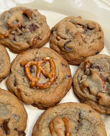 Peanut butter Chocolate Chip Pretzel Cookies