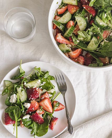 Simple Summer Strawberry Salad with Spinach and Feta