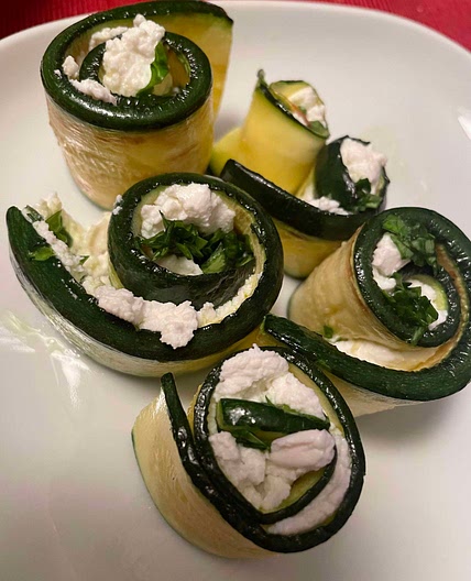 Zucchini-Röllchen