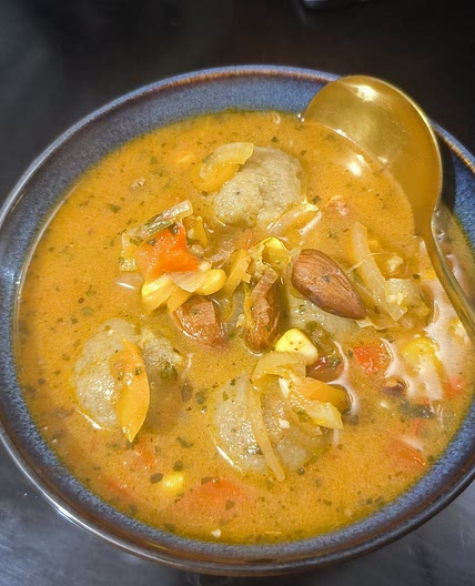 Bouillon de Kneidler aigre-douce