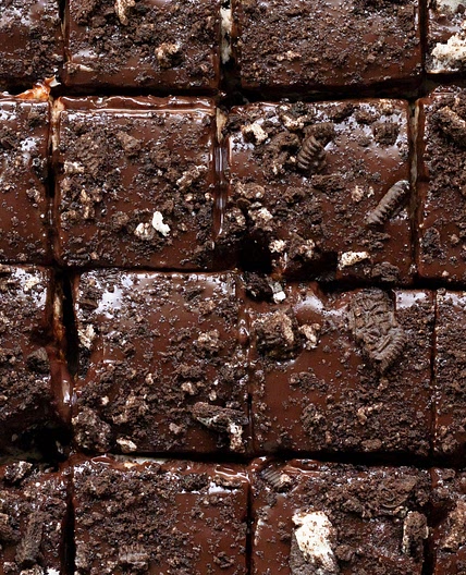 D'licious Cookies N Cream Brownies