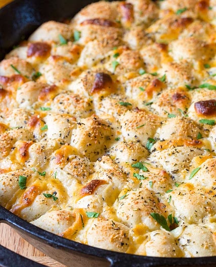 Cheesy Garlic Pull Apart Bread Recipe + Video