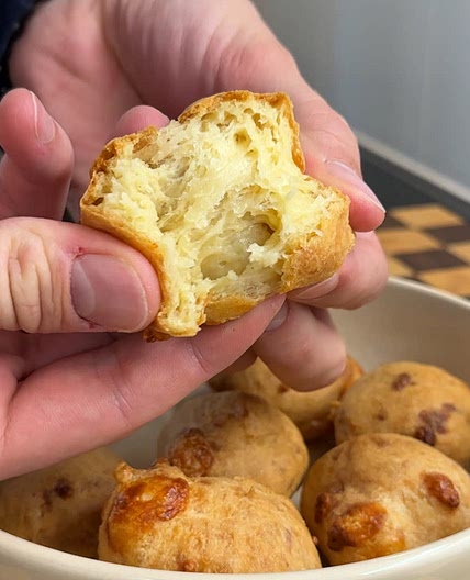 Pão de Queijo - Brazilian Cheese Bread