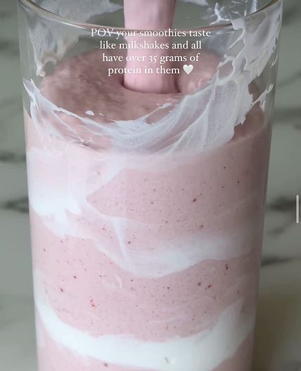 Strawberry Dream Smoothie🍓☁️