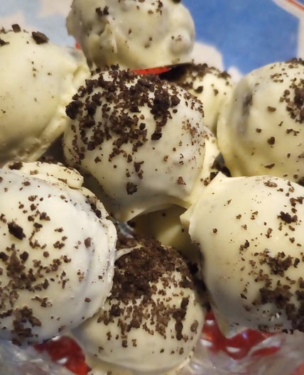 Oreo Balls (Oreo Truffles)